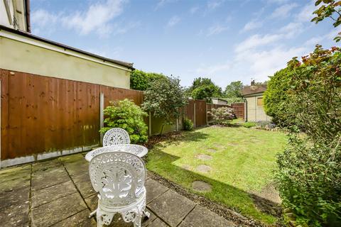74 Devon Avenue, Twickenham, TW2 6PW