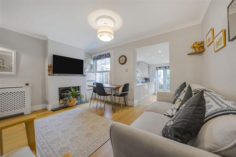 2 bedroom end of terrace house for sale, Warwick Road, Twickenham