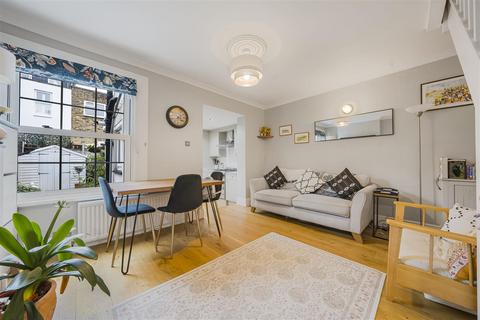 2 bedroom end of terrace house for sale, Warwick Road, Twickenham