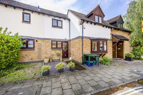 177 Colne Road, Twickenham, TW2 6RA