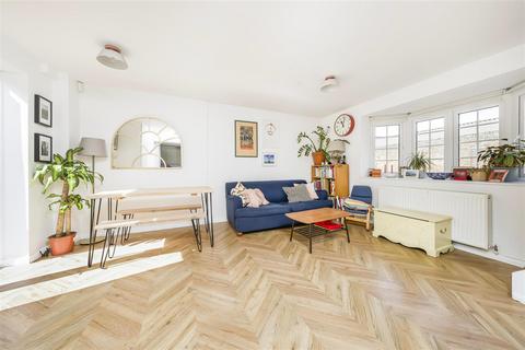 177 Colne Road, Twickenham, TW2 6RA