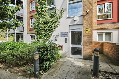 2 bedroom apartment for sale, Langhorn Drive, Twickenham