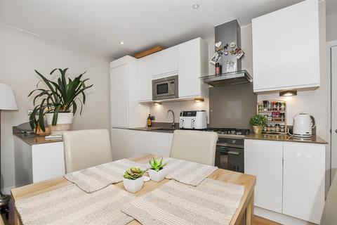 1 bedroom apartment for sale, The Green, Twickenham