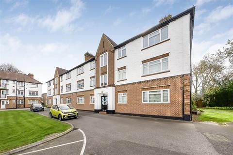 2 bedroom apartment for sale, Manor Court, Twickenham