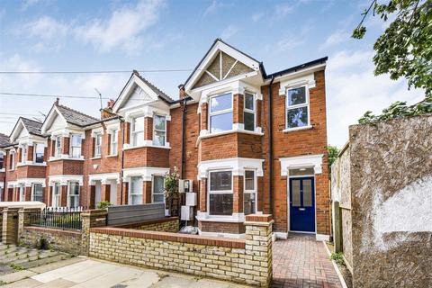 2 bedroom apartment for sale, Latham Road, Twickenham