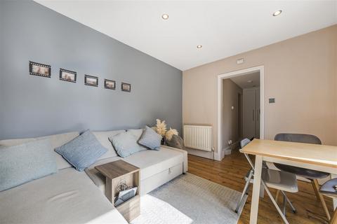 1 bedroom apartment for sale, Hampton Road, Twickenham