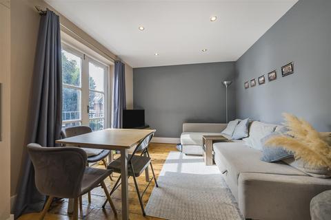 1 bedroom apartment for sale, Hampton Road, Twickenham