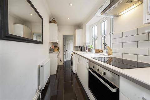 2 bedroom terraced house for sale, Chestnut Road, Twickenham