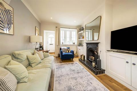 2 bedroom terraced house for sale, Chestnut Road, Twickenham