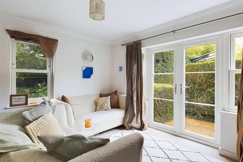 1 bedroom apartment to rent, Northcote Road, St Margarets