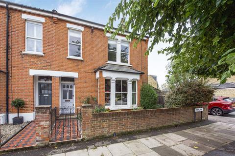 63 Priory Road, Hampton, TW12 2PG