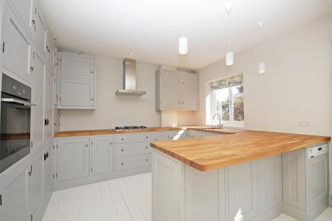 63 Priory Road, Hampton, TW12 2PG