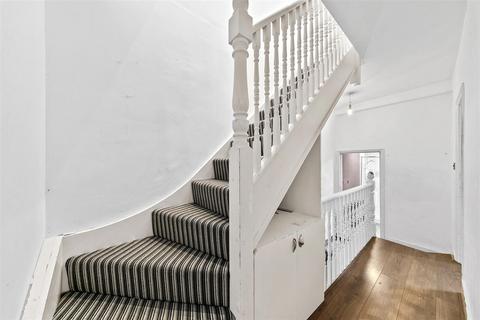 84 Queens Road, Feltham, TW13 5AR