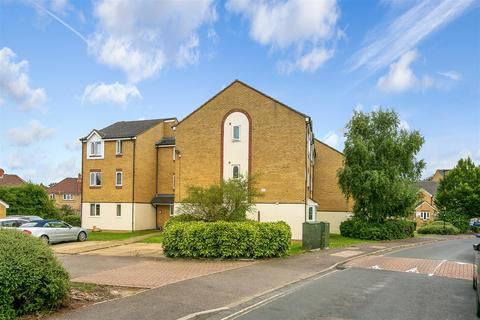 2 bedroom apartment for sale, Redford Close, Feltham