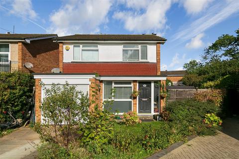 3 bedroom detached house for sale, Wensleydale Gardens, Hampton