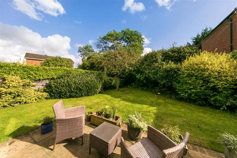 3 bedroom detached house for sale, Wensleydale Gardens, Hampton