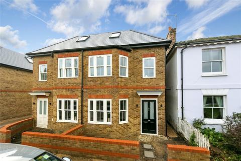 4 bedroom semi-detached house for sale, Station Road, Hampton