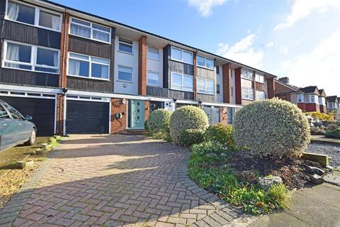 4 bedroom terraced house for sale, Chestnut Avenue, Hampton