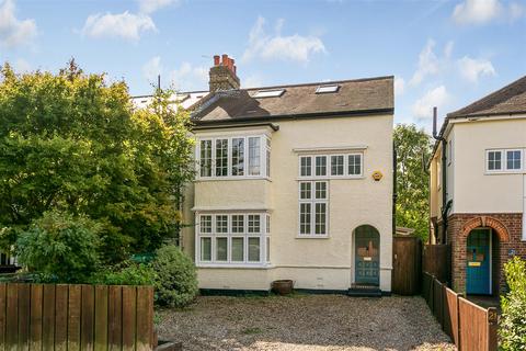 19 Broad Lane, Hampton, TW12 3AL