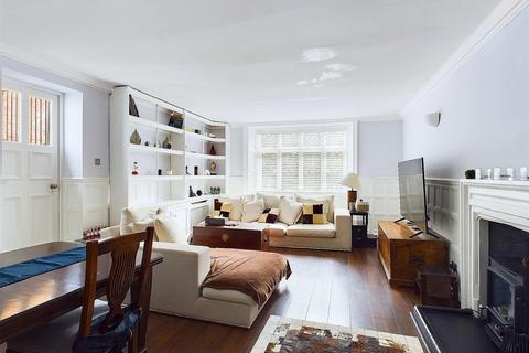3 bedroom apartment to rent, Coombe House, Kingston Upon Thames