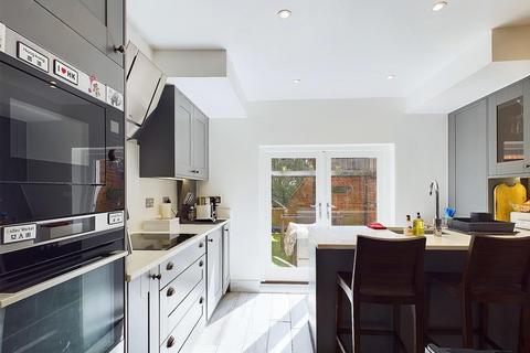 3 bedroom apartment to rent, Coombe House, Kingston Upon Thames