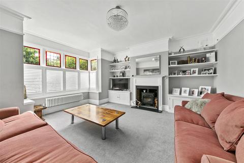 7 Elmers Drive, Teddington, TW11 9JB