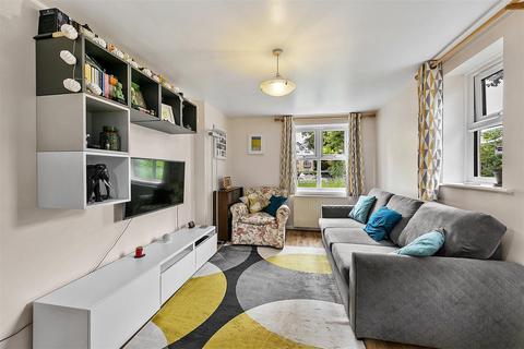 2 bedroom apartment for sale, Rosebank Close, Teddington