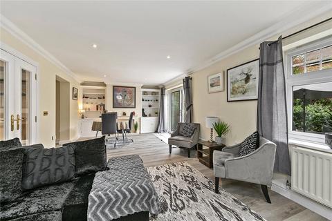 4 bedroom semi-detached house for sale, Elmfield Avenue, Teddington