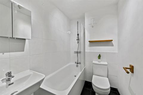 1 bedroom apartment for sale, Hampton Road, Teddington