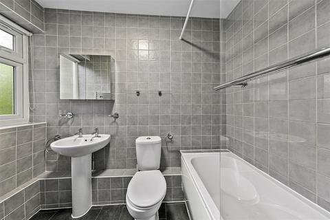 2 bedroom apartment for sale, Fairfax Road, Teddington