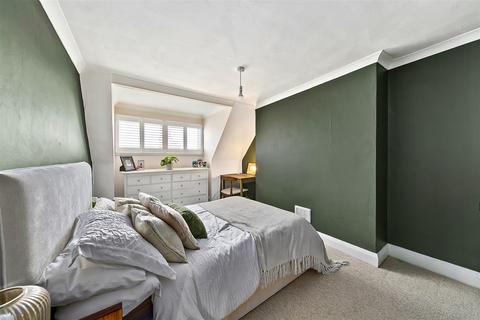 2 bedroom apartment for sale, Stanley Road, Teddington