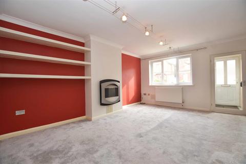 2 bedroom maisonette to rent, Vicarage Road, Hampton Wick