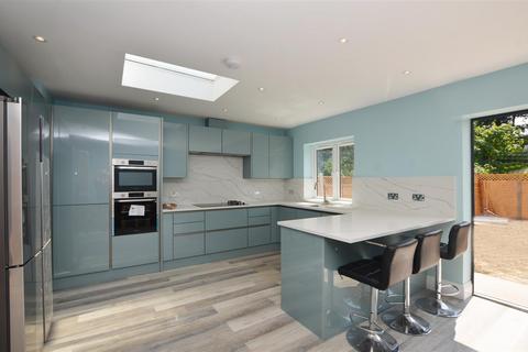 6 bedroom semi-detached house to rent, Burney Avenue, Surbiton