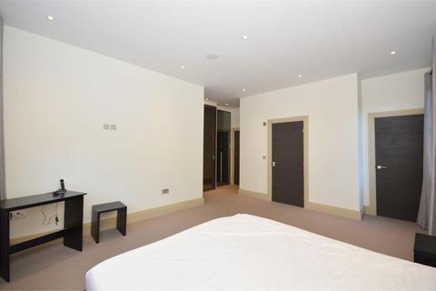 3, Merevale House Parkshot, Richmond, TW9 2RG