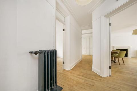 62 Richmond Hill Court, Richmond, TW10 6BE