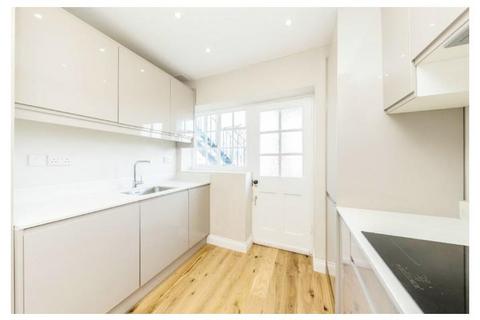 2 bedroom apartment for sale, Richmond Hill Court, Richmond