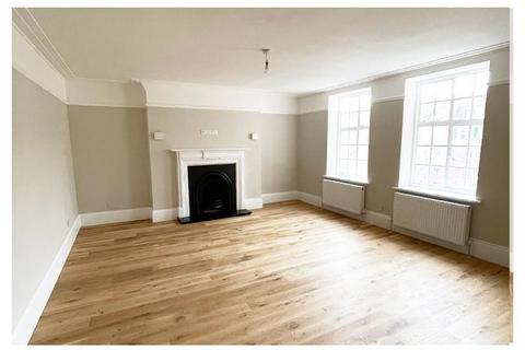 68 Richmond Hill Court, Richmond, TW10 6BE