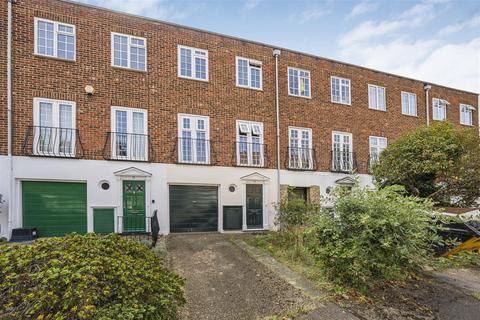 12 Topiary Square, Richmond, TW9 2DB