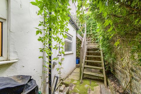 4 Trinity Cottages, Richmond, TW9 2LA