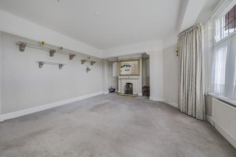 14 The Gateways, Richmond, TW9 2RB