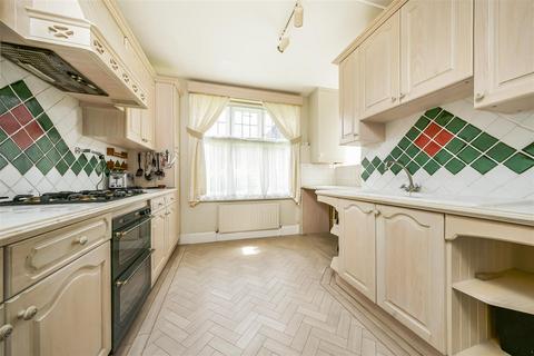 14 The Gateways, Richmond, TW9 2RB