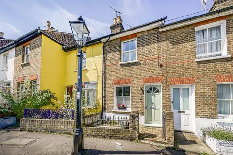 85 Albert Road, Richmond, TW10 6DJ