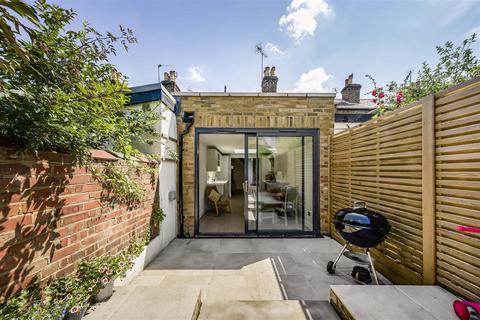 85 Albert Road, Richmond, TW10 6DJ