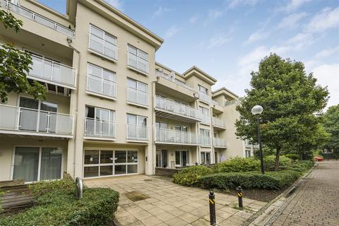 1 bedroom apartment for sale, Saffron House, 7 Woodman Mews, Richmond