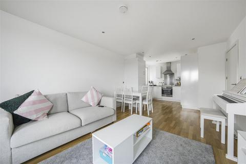 54 Garden Road, Richmond, TW9 4NR