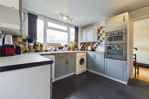 12 Naishcombe Hill, Wick, Bristol, BS30 5QW