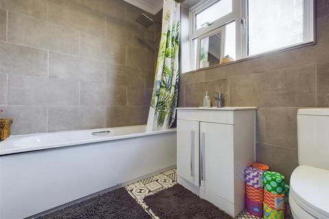12 Naishcombe Hill, Wick, Bristol, BS30 5QW