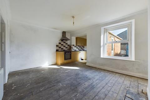 4 bedroom terraced house for sale, Edgeware Road, Staple Hill BS16