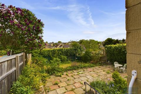 6 Elms Cross Drive, Bradford-on-avon, BA15 2EH