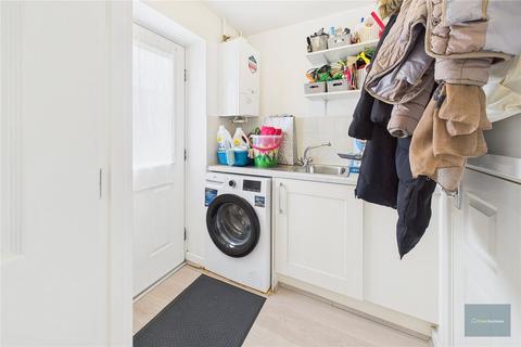 2 Cuckoo Walk, Trowbridge, BA14 7GG